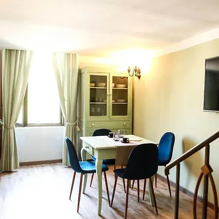 Apartman In *